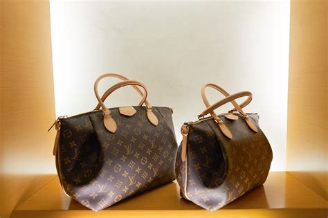 how long does a louis vuitton bag last